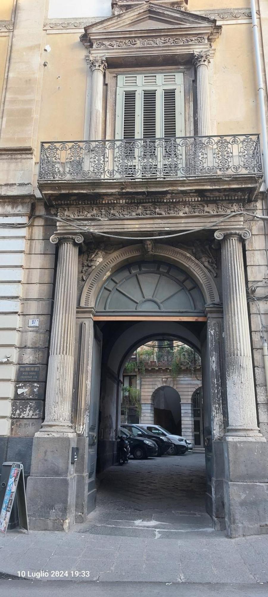 Ciuri Tuttu L'Annu Rooms Catania Bagian luar foto