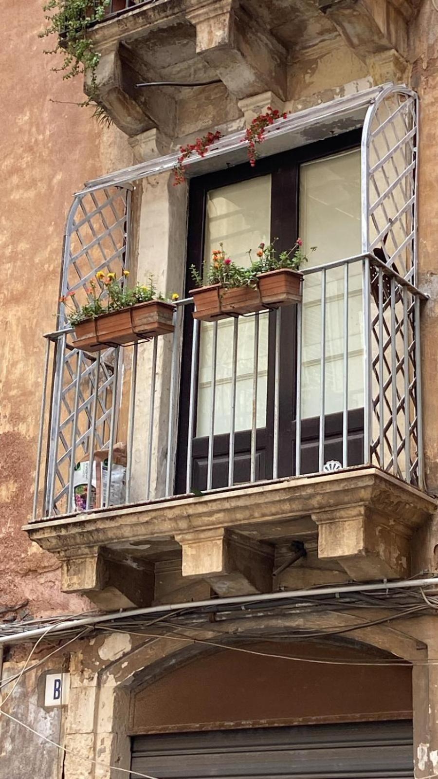 Ciuri Tuttu L'Annu Rooms Catania Bagian luar foto